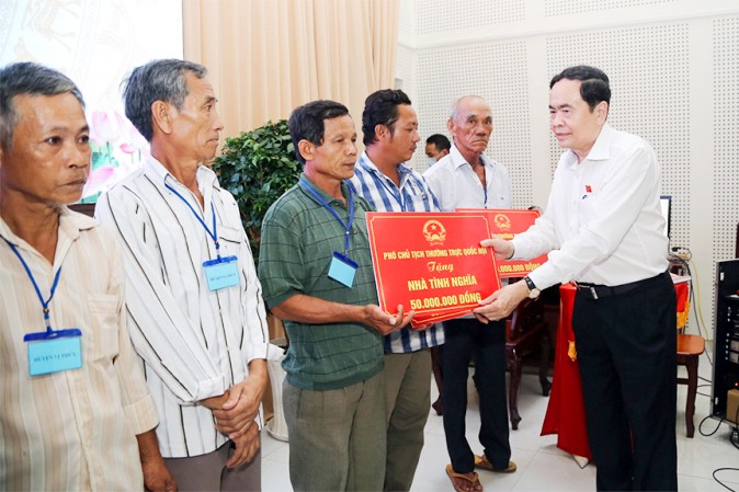 Phó Chủ tịch Thường trực Quốc hội Trần Thanh Mẫn tiếp xúc cử tri tại Hậu Giang