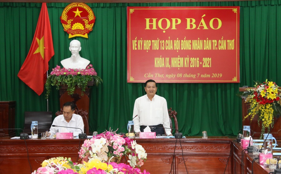 can tho tiep nhan phan anh cua nguoi dan truc tiep qua duong day nong