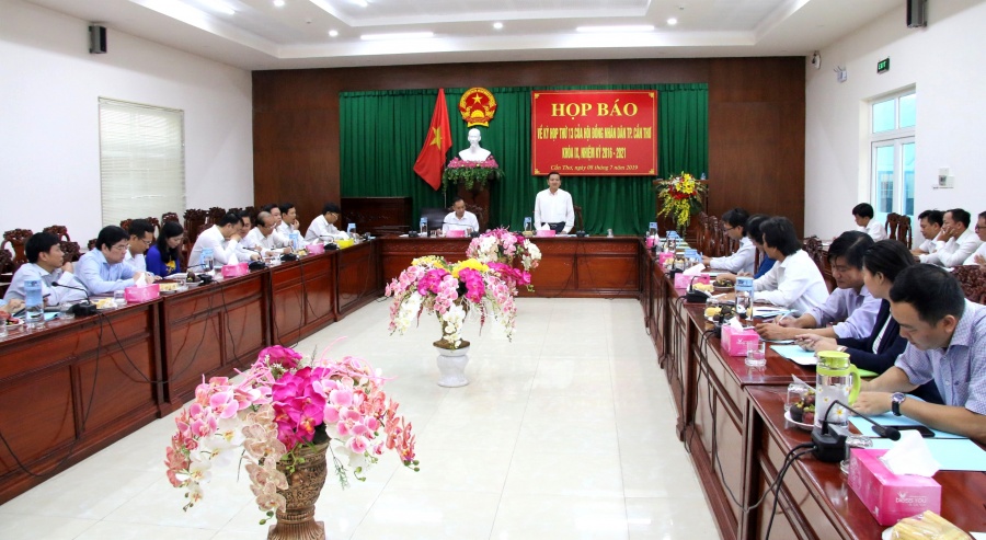 can tho tiep nhan phan anh cua nguoi dan truc tiep qua duong day nong