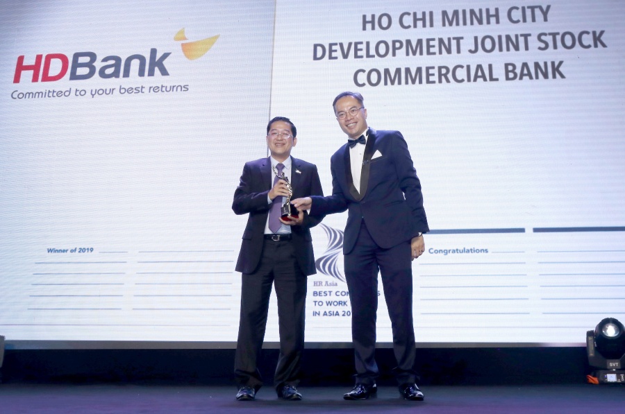 viet nam co toi 4 ngan hang vao top nhung noi lam viec tot nhat chau a