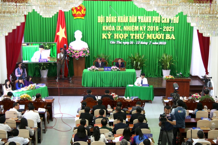 trinh suong co 1 tong kho va phan phoi xang cho 27 dai ly tai can tho