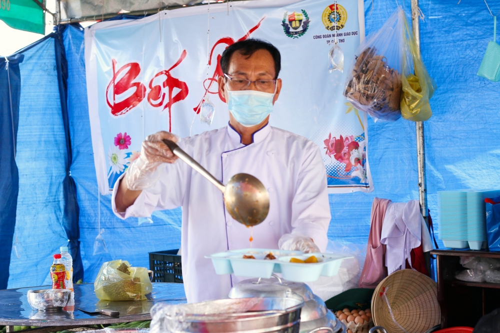 Ấm áp mô hình “Bếp ấm” đồng hành phòng, chống dịch Covid-19 tại Cần Thơ