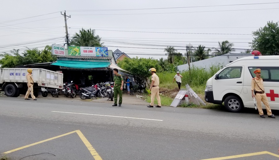 vu doan cuong che bi tat xang o ca mau tiep tuc truy tim nhung doi tuong dang lan tron