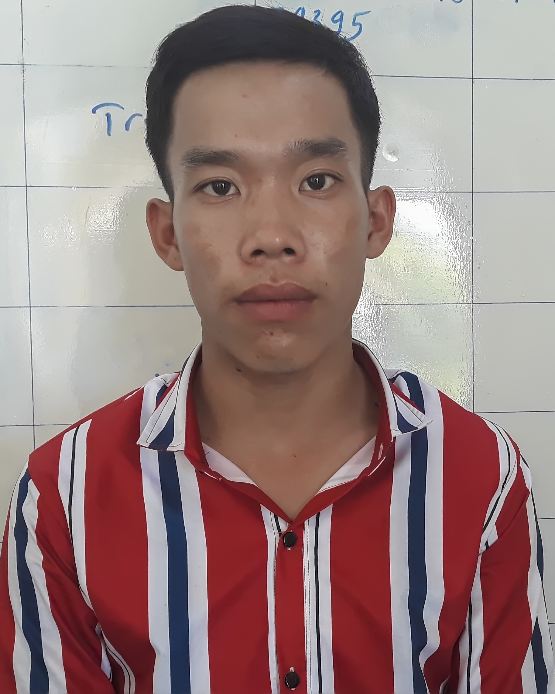 nam thanh nien bi bat vi an trai cam voi ban gai nhi quen qua mang xa hoi