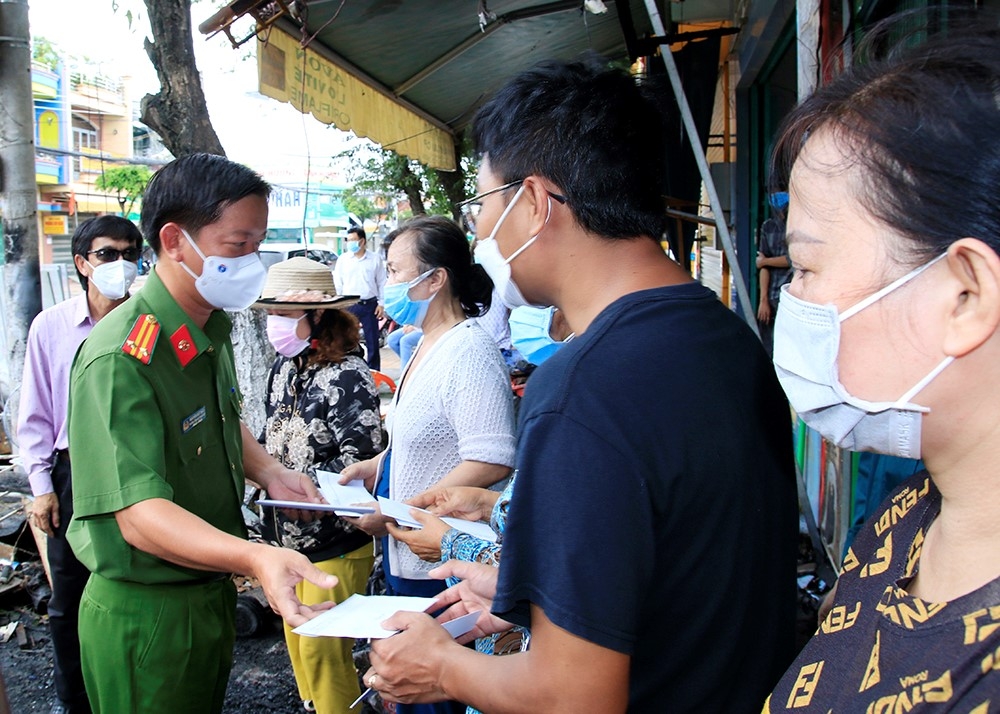 An Giang: 4 căn nhà phát hỏa lúc rạng sáng, nhiều người thoát khỏi đám cháy kịp thời
