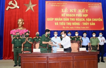Quân khu 9 hỗ trợ Bạc Liêu thu hoạch, tiêu thụ nông sản