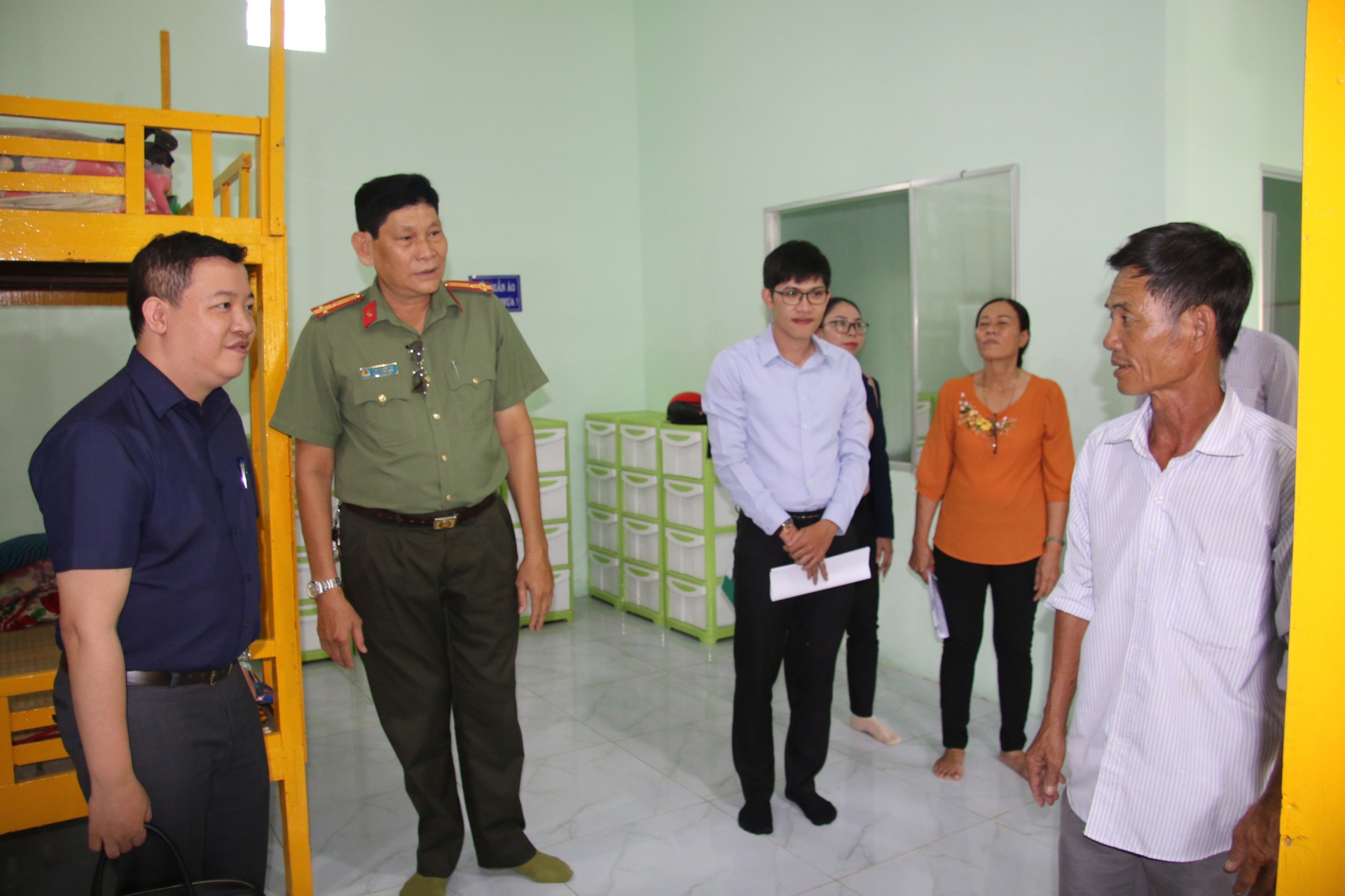 doan uy ban cong tac ve cac to chuc phi chinh phu nuoc ngoai lam viec tai hau giang