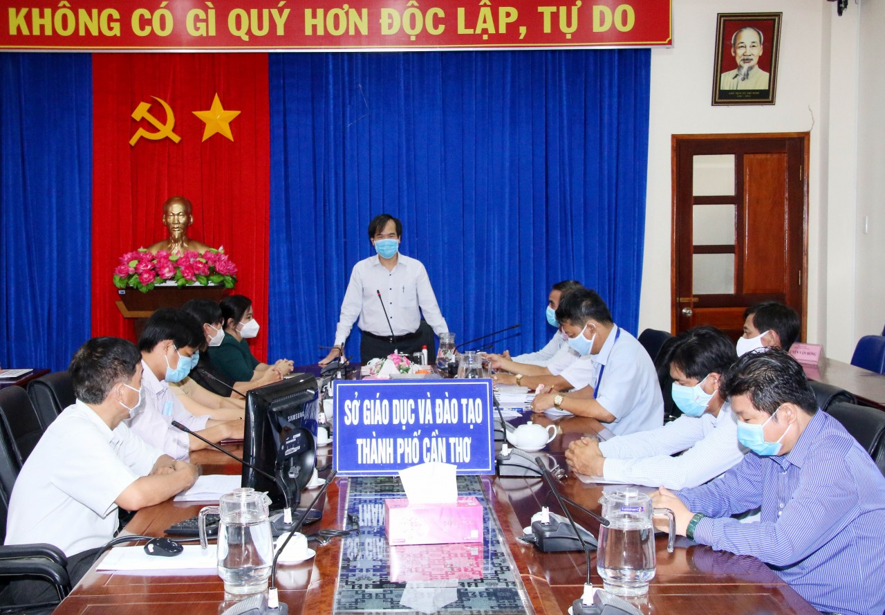 Dariu Foundation trao học bổng cho học sinh Cần Thơ bị ảnh hưởng bởi dịch Covid-19