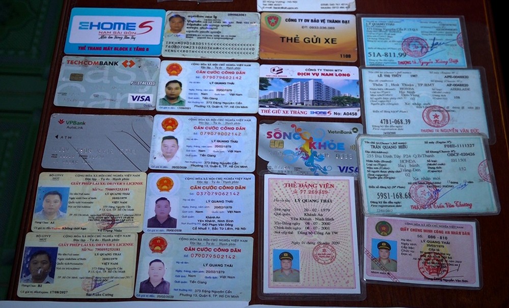 Giả danh cán bộ Bộ Công an đến Phòng Cảnh sát giao thông đường bộ xác minh xe