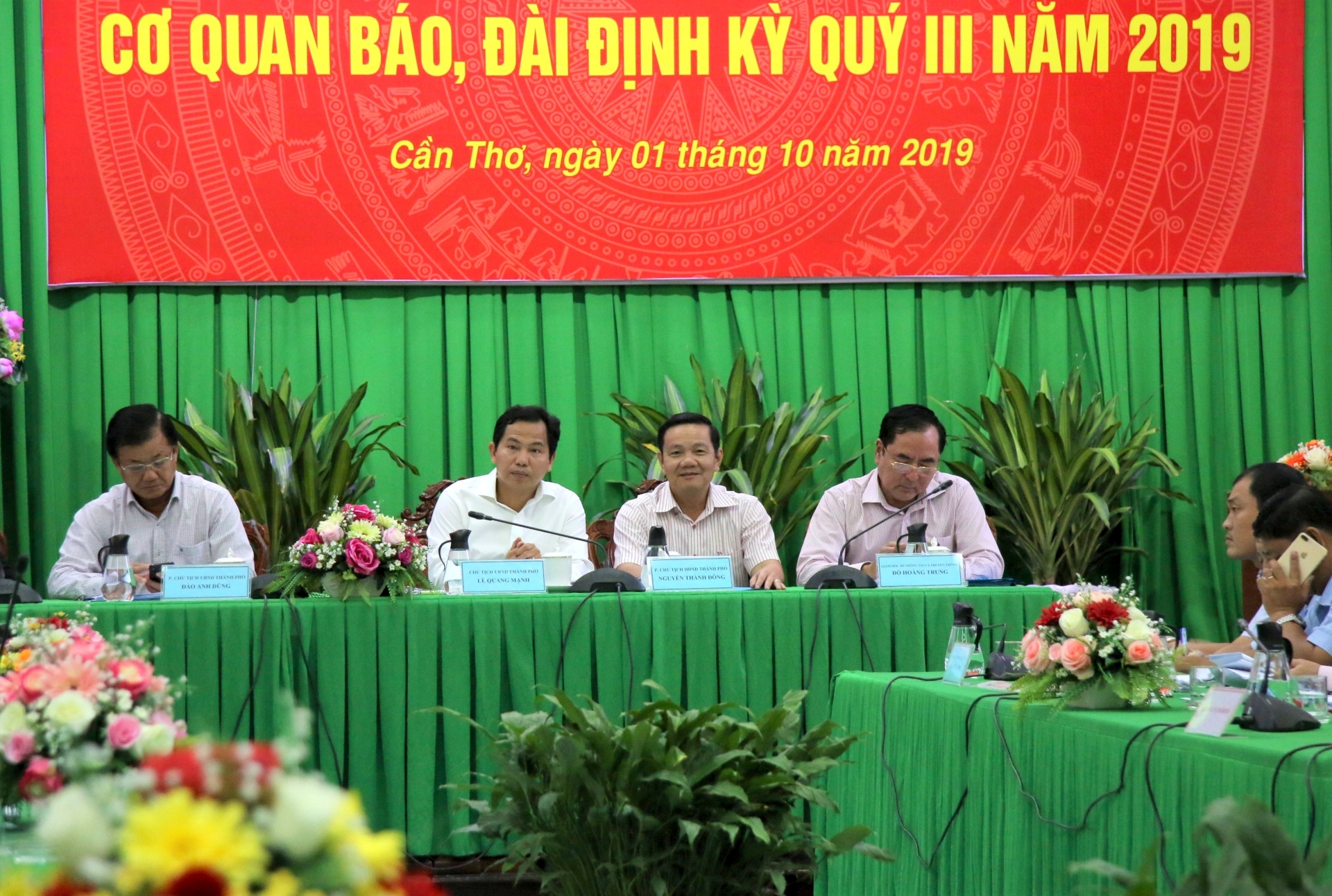 can tho nong chuyen 140 khu dan cu tu phat ngap lut hon 100 tuyen duong
