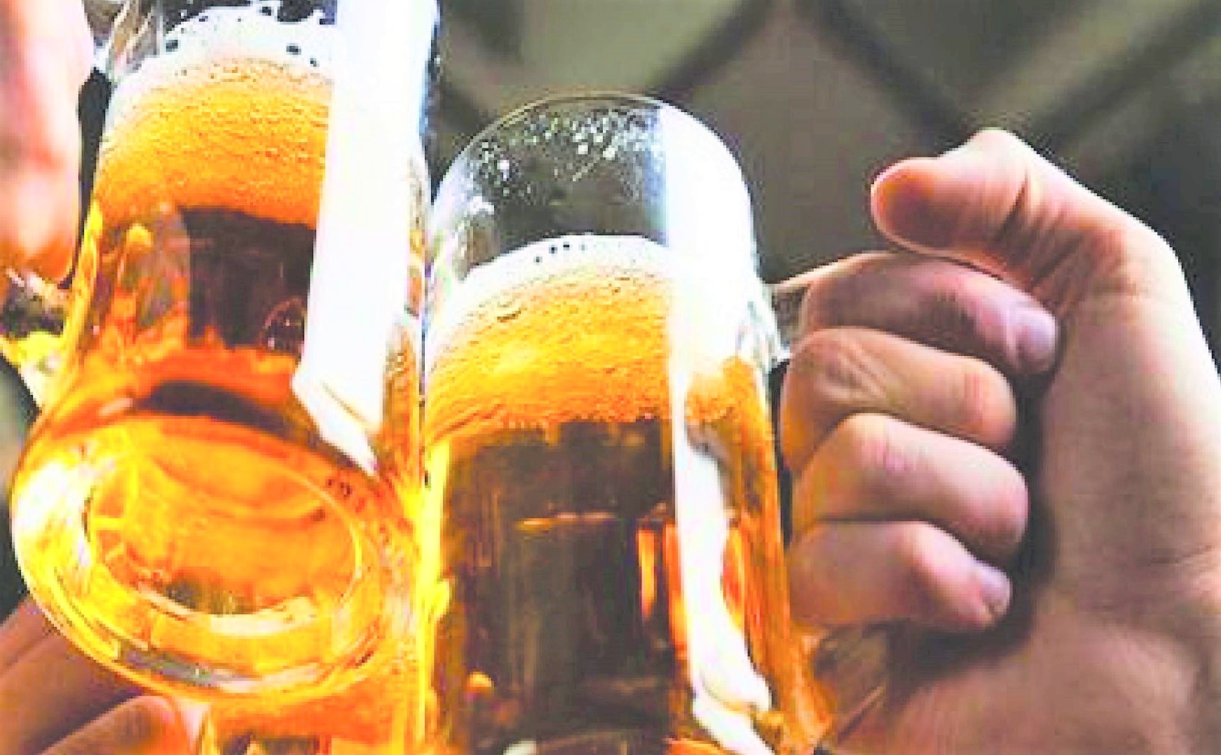 di nhau giai hoa nam thanh nien dam dong nghiep tu vong