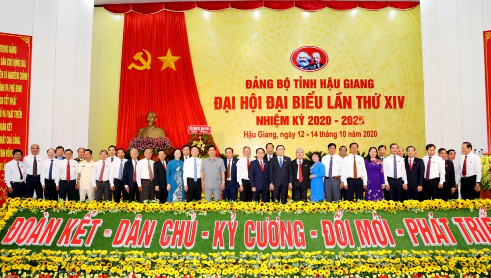Ông Lê Tiến Châu tái đắc cử Bí thư Tỉnh ủy Hậu Giang