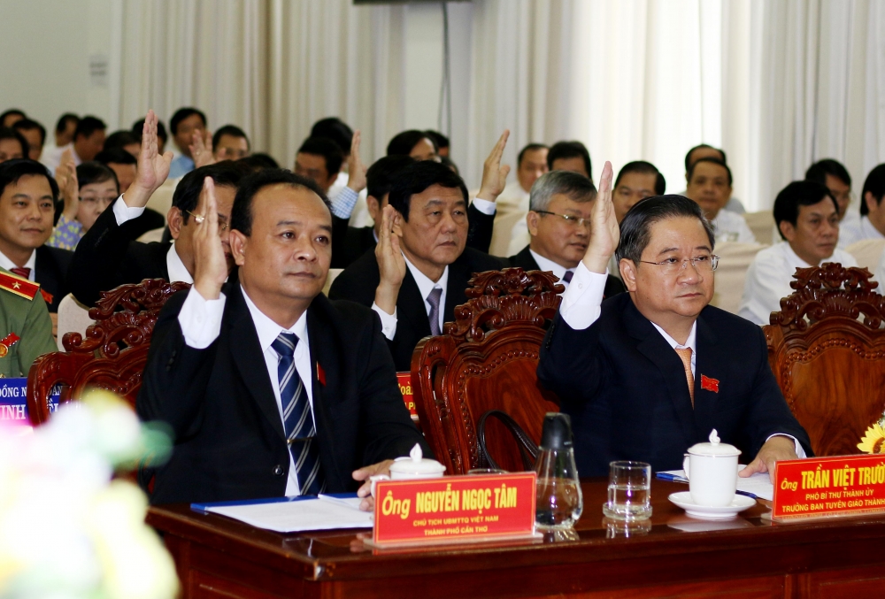 Ông Trần Việt Trường được bầu giữ chức Chủ tịch UBND TP Cần Thơ