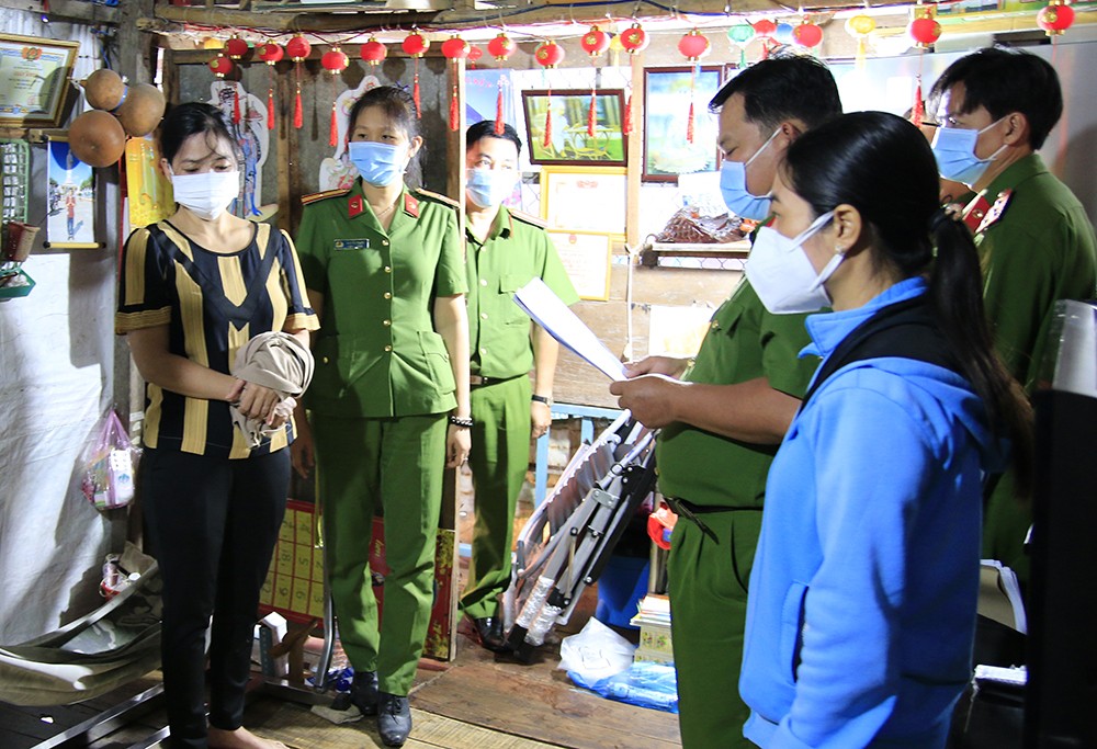 An Giang: Bắt 2 đối tượng 'tiếp tay' lừa đảo chiếm đoạt trên 4,7 tỷ đồng