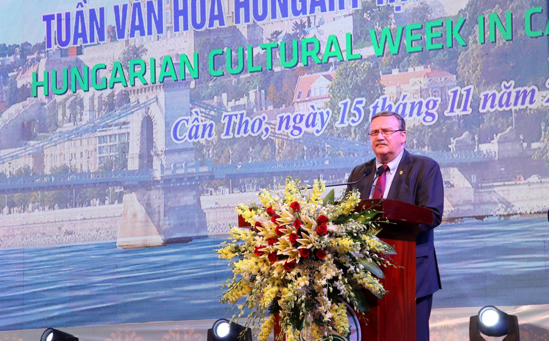 Nhiều hoạt động đặc sắc trong tuần văn hóa Hungary lần đầu tiên ở Cần Thơ nhieu hoat dong dac sac trong tuan van hoa hungary lan dau tien dien ra tai can tho