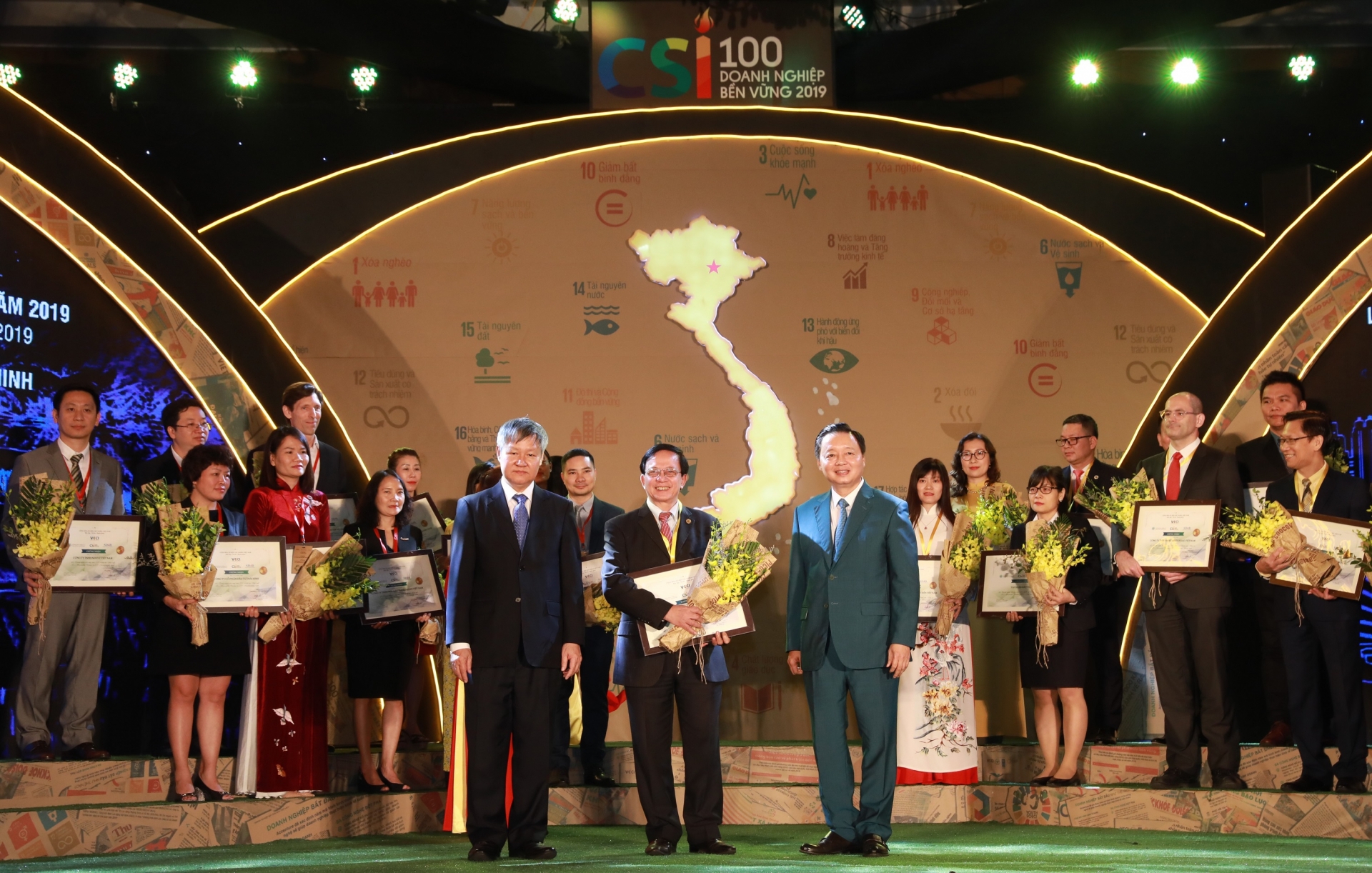 hdbank duoc vinh danh top 10 doanh nghiep ben vung nam 2019