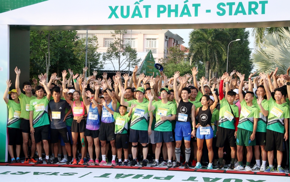 Hậu Giang: Bí thư Tỉnh ủy cùng 7200 vận động viên chạy Marathon chống biến đổi khí hậu Hậu Giang: Bí thư Tỉnh ủy cùng 7200 vận động viên chạy Marathon chống biến đổi khí hậu