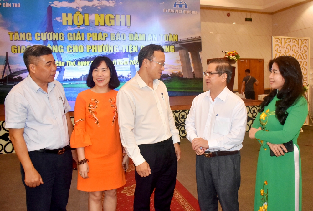 Bàn giải pháp đảm bảo trật tự an toàn giao thông đường thủy nội địa