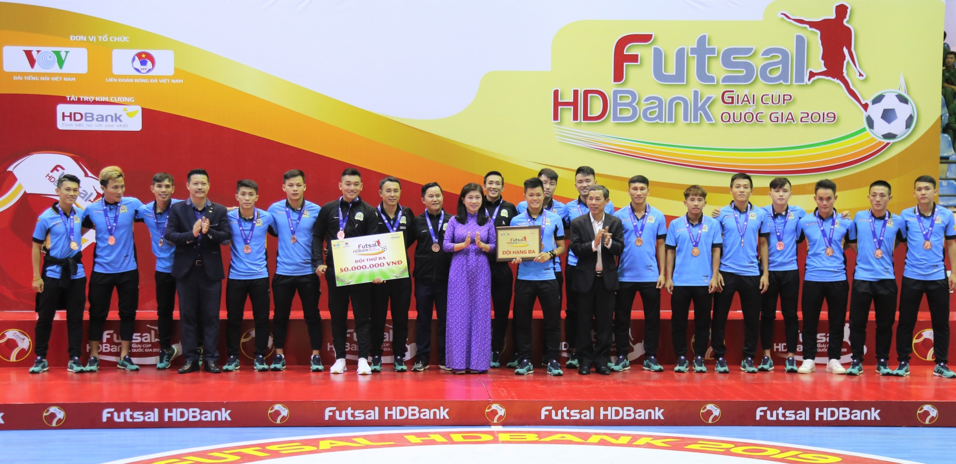 sanvinest sanatech khanh hoa len ngoi vo dich giai futsal hdbank cup quoc gia 2019