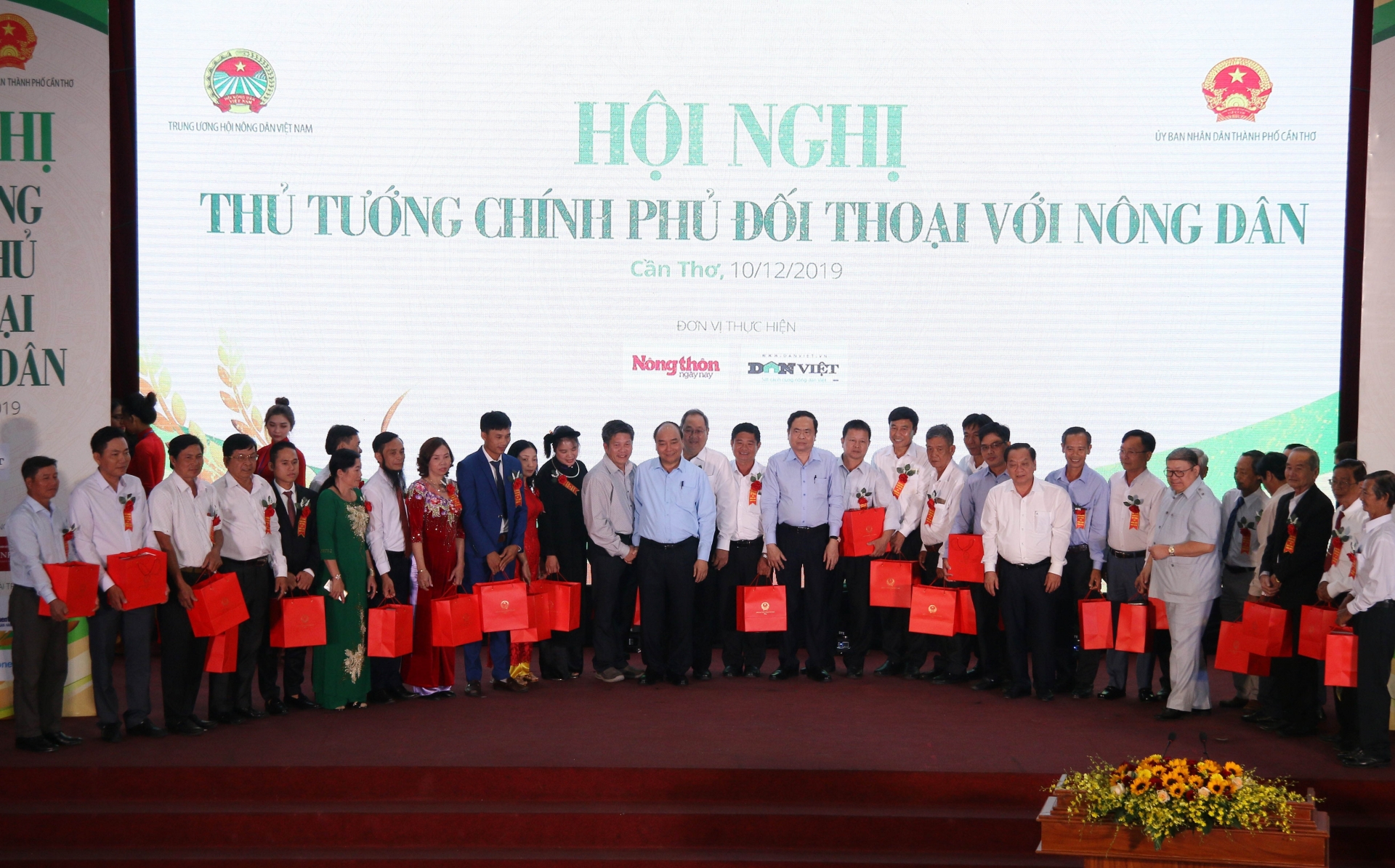 thu tuong nguyen xuan phuc de thanh cong nong dan can chu dong doi moi
