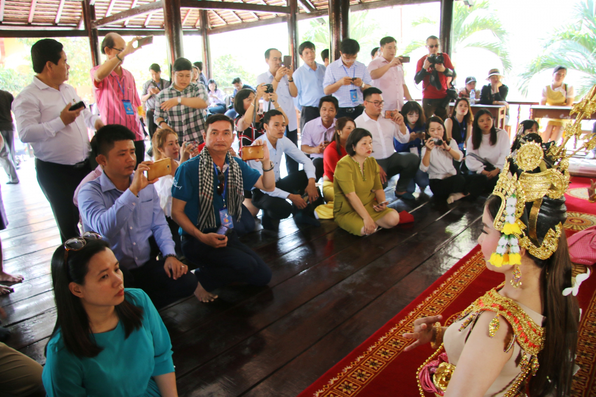 giao thong diem nghen ket noi giua vung dbscl voi tphcm