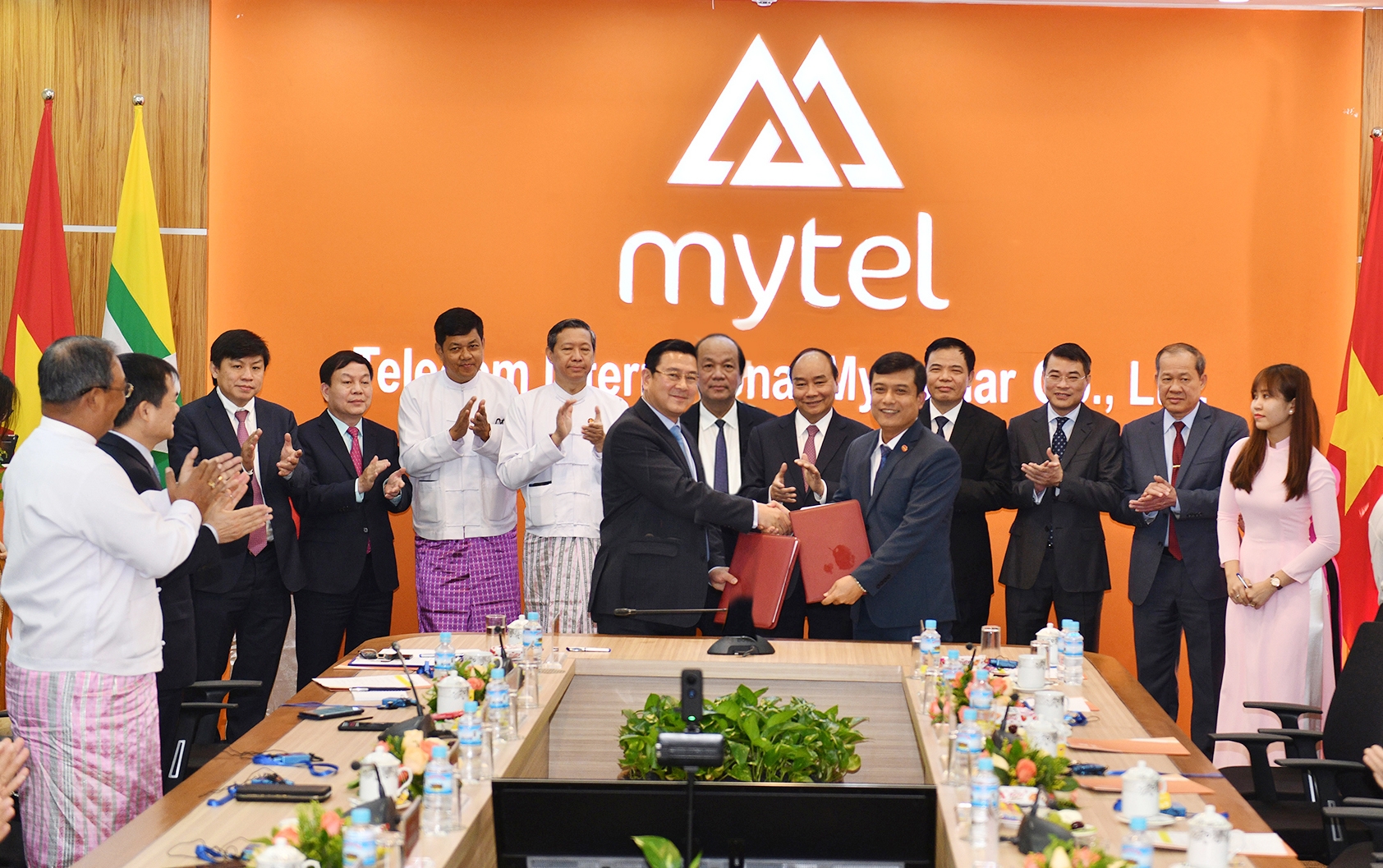 hdbank mo rong mang luoi ra nuoc ngoai