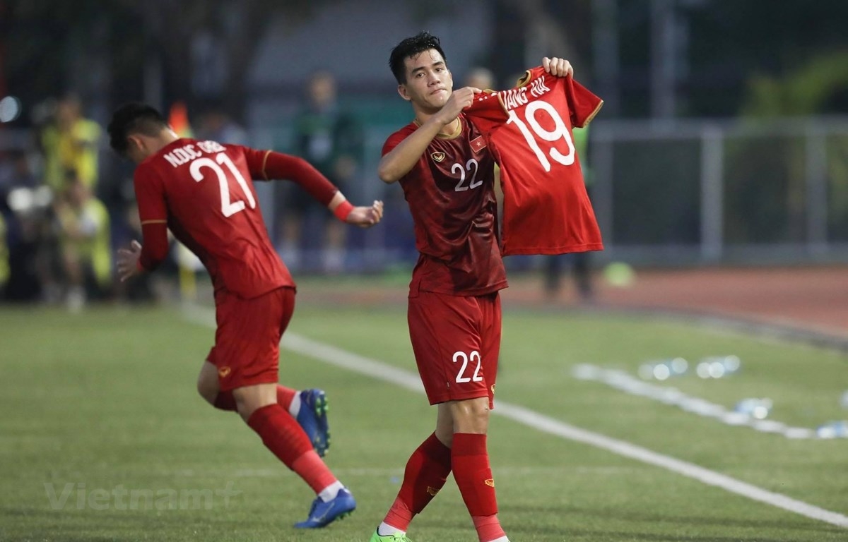 u22 viet nam 2 2 u22 thai lan 90 phut dau tim va su vo oa cua tran hoa giau cam xuc