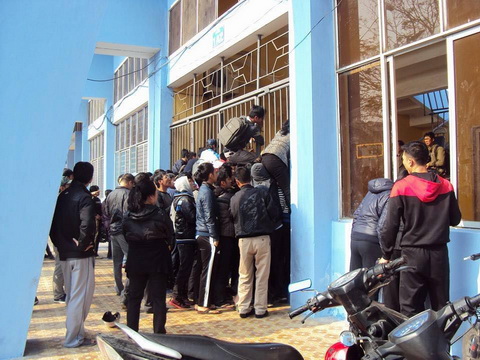 ve xem tran hai phong hagl phe ve lam loan