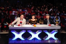 nghe si viet huong chinh thuc ngoi ghe nong vietnams got talent