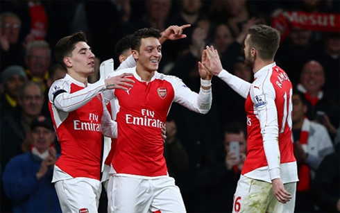 liverpool arsenal co hoi ban pha cho phao thu