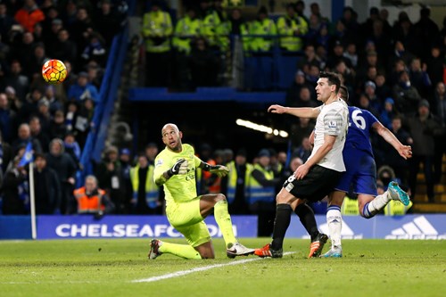 vong 22 premier league chelsea hoa may man man city thang dam 4 sao