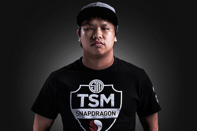 chi ngoi choi lien minh huyen thoai chang trai goc viet nay van kiem duoc toi 80000 usd va duoc forbes vinh danh