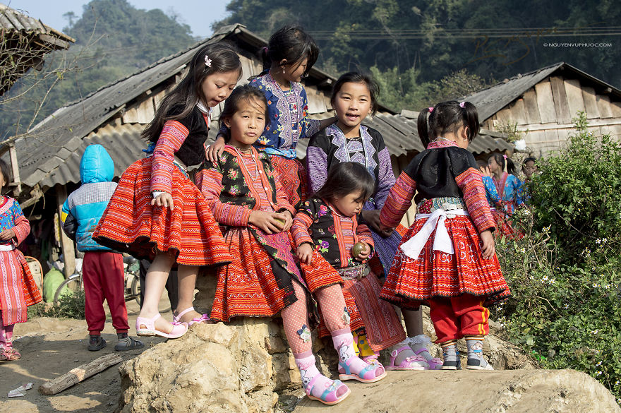 bo anh tuyet dep ve ngay tet cua dong bao dan toc hmong o moc chau