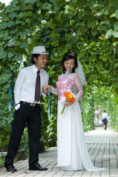 anh cuoi 6 nam truoc cua hoa hau hai thu trang va tien luat