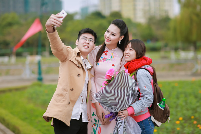 hoa hau bien thuy trang mong manh giua thoi tiet lanh