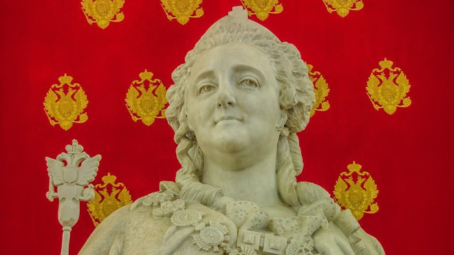 9 nu hoang ky quac trong lich su tu hau cung toan my nam cho toi hoang hau lang lo bac nhat the gioi