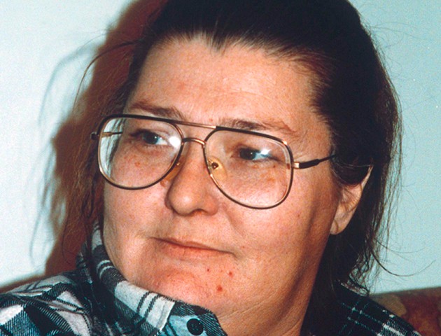 bi hang xom bat coc cuong buc suot 17 ngay trong nguc toi nhung do van chua phai la toan bo bi kich cua be gai 9 tuoi