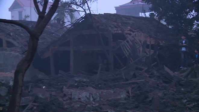 chum anh canh tan hoang sau vu no kinh hoang o bac ninh luc rang sang dau dan vang vao nhieu nha dan gan hien truong