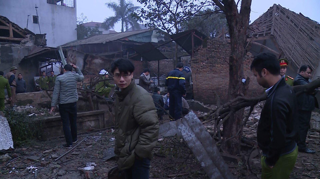 chum anh canh tan hoang sau vu no kinh hoang o bac ninh luc rang sang dau dan vang vao nhieu nha dan gan hien truong