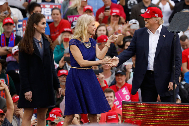 nu giam doc truyen thong 28 tuoi cua tong thong donald trump tu nguoi mau tuoi teen tro thanh nguoi phu nu quyen luc nha trang