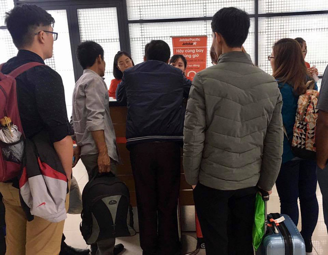 may bay jetstar di sai gon ha canh ngay sau khi vua cat canh tai noi bai