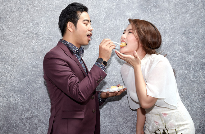 vo chong ngoc lan gay chu y voi hinh anh nhi nho truoc dam dong