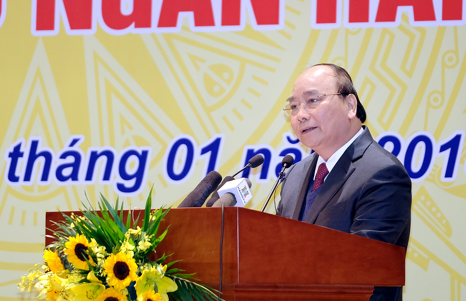 thu tuong yeu cau nganh ngan hang tien phong thuc hien phuong cham 10 chu
