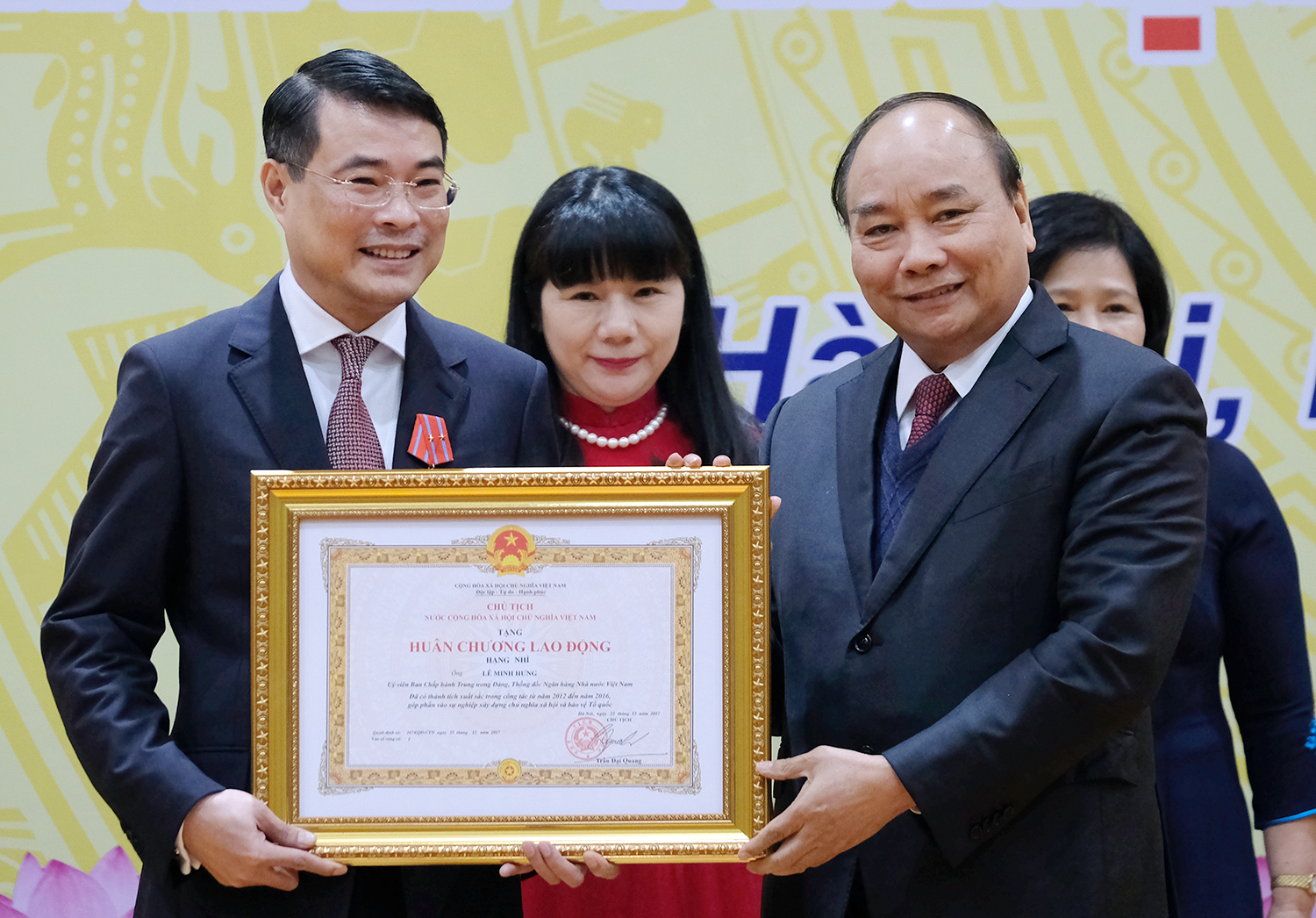 thu tuong yeu cau nganh ngan hang tien phong thuc hien phuong cham 10 chu