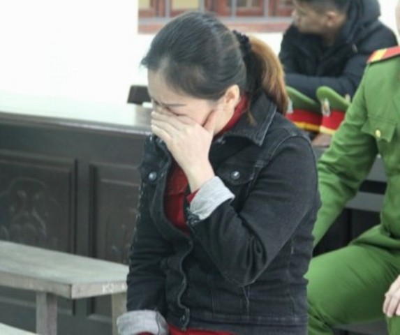 ban an dat gia cho nguoi me su dung chinh con gai 5 tuoi buon ban ma tuy vi ne nguoi dan ong la