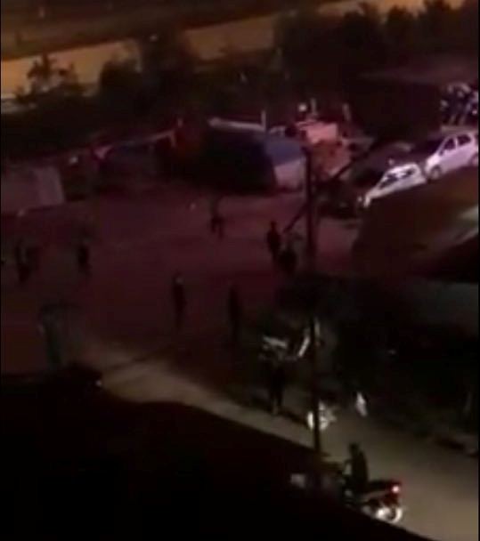 bac ninh hang chuc thanh nien cam hung khi hon chien kinh hoang trong dem