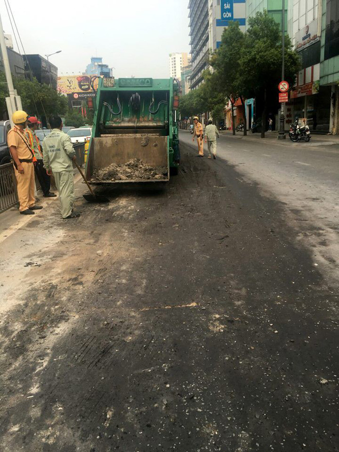 hinh anh dep csgt sai gon don dep bun dat roi vai tai cua ngo san bay tan son nhat