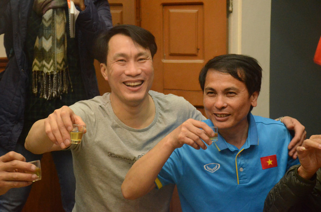 bo cau thu quang hai rat muon sang trung quoc xem con da nhung vi vuong mac lam thu tuc visa nen kha nang khong di duoc