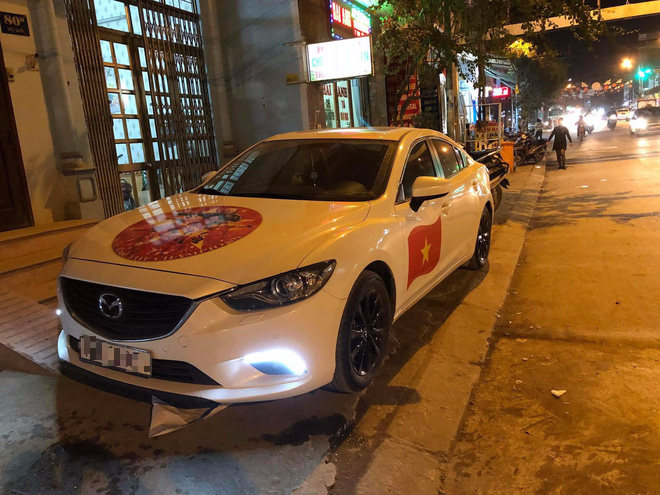 chum anh nhung chiec xe mang mau co sac ao tran ngap pho phuong truoc tran chung ket cua u23 viet nam