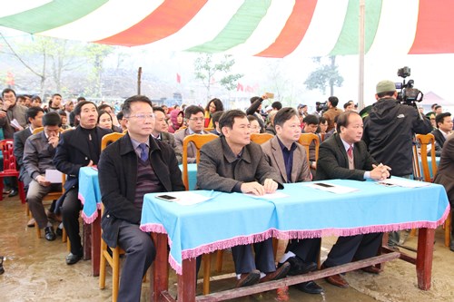 quang binh ban giao 37 ngoi nha cho 37 ho ngheo dong bao dan toc thieu so